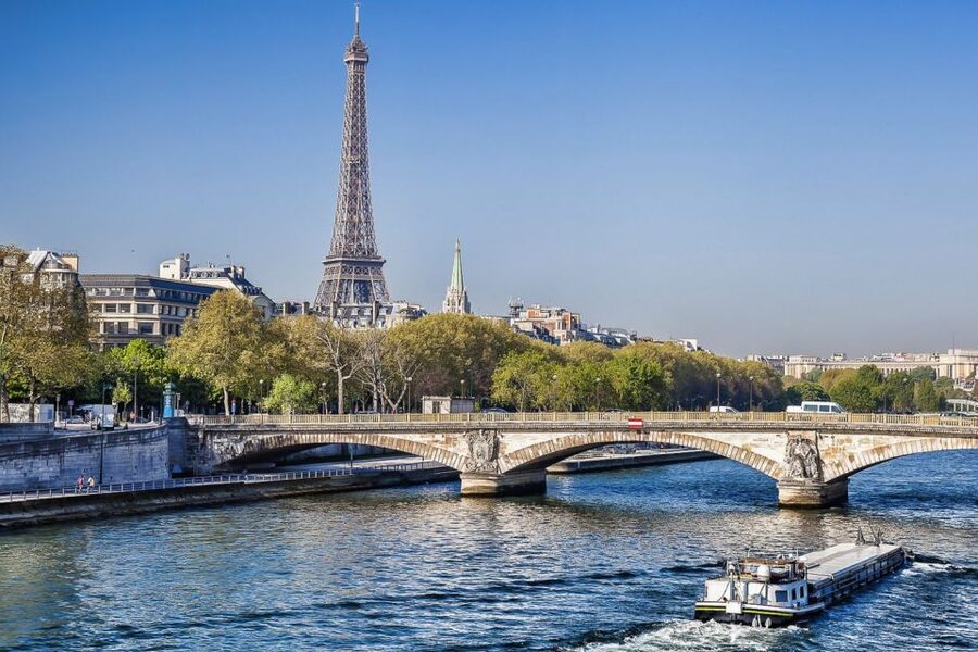 Paris: 3-Course Lunch Cruise on the River Seine - FAQ