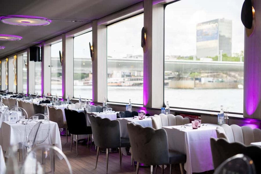 Paris: Bastille Day Fireworks Dinner Cruise with Drinks - Why this Bastille Day cruise is different