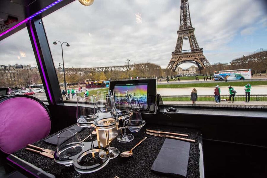 Paris: Cultural Night Bus Tour with Dinner On Board - What arrives at your table