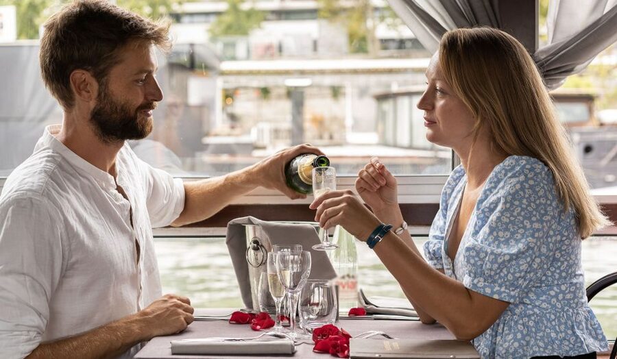 Paris: Early Evening Dinner Cruise on the River Seine - Who will enjoy this cruise most