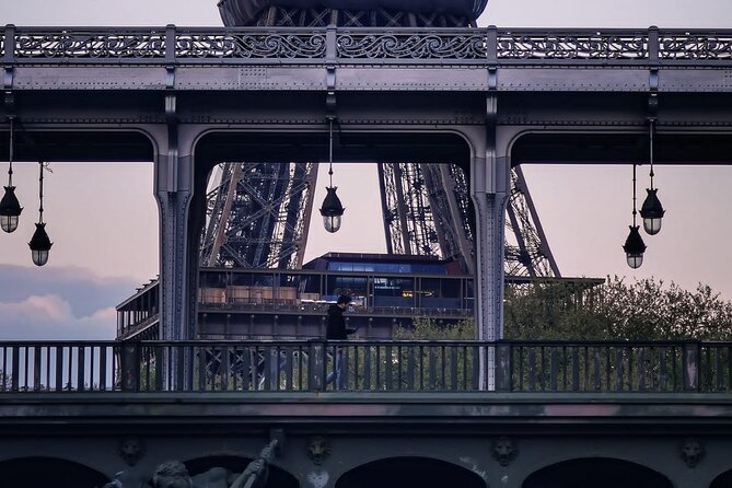 Paris en Scene 3 Course Seine River Dinner Cruise - Musée d’Orsay and the central riverfront