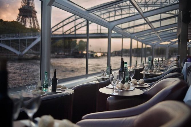 Paris en Scene 3 Course Seine River Dinner Cruise - The Eiffel Tower sets the tone