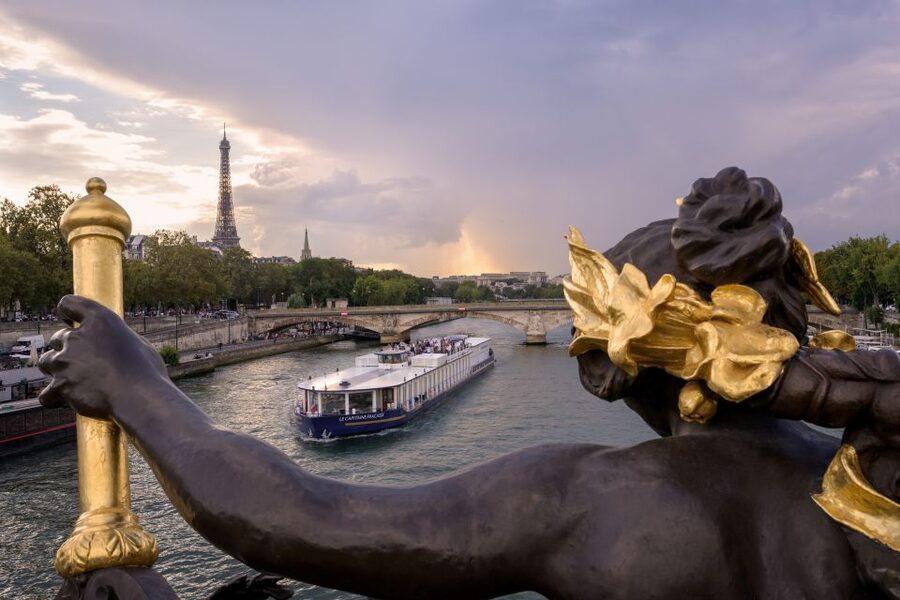 Paris: Romantic Cruise with 3-course Dinner on Seine River - The Louvre and Grand Palais after dark