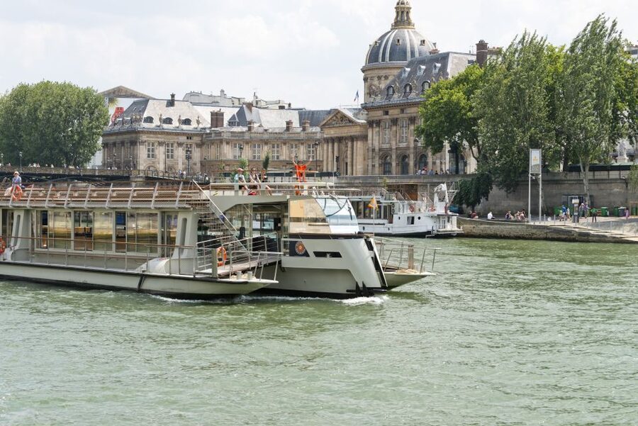 Paris: Seine River Cruise and 3-course Bistro Lunch - Who will get the most from this package?