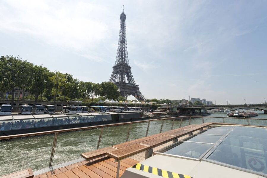 Paris: Seine River Cruise and 3-course Bistro Lunch - The Bistro Parisien lunch
