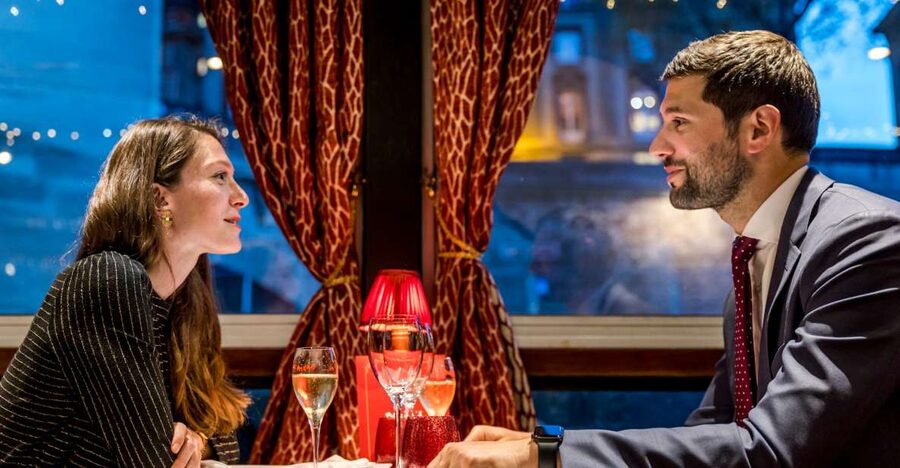 Paris: Seine River Cruise with 3-Course Dinner & Live Music - Champagne, French dishes, and a proper three-course meal