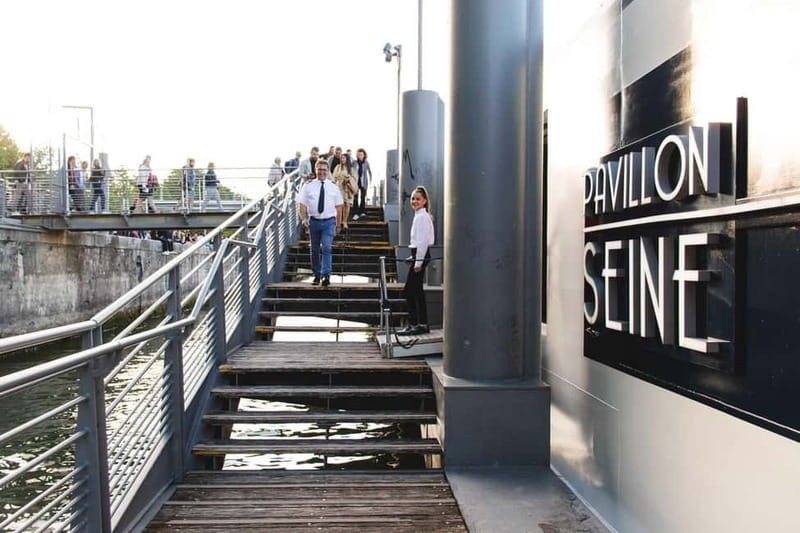 Paris: Seine river Dinner Cruise with 3-Course Gourmet Menu - A Paris dinner with a view from every course