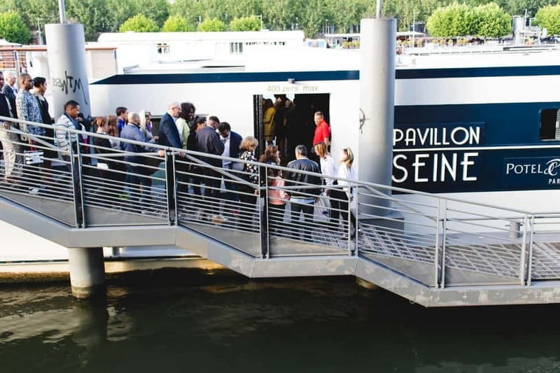Paris: Seine river Dinner Cruise with 3-Course Gourmet Menu - What the three-course menu is like
