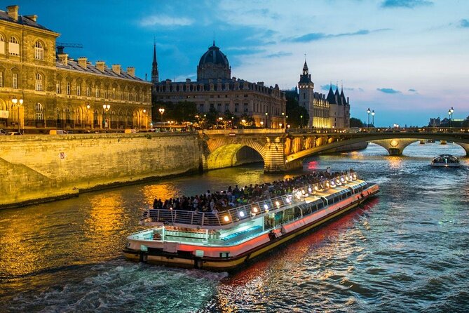 Paris Seine River Gourmet Lunch Cruise with Champagne Option - A Paris lunch with the city moving past your table