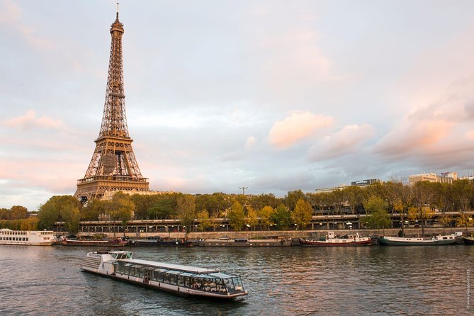 Paris Seine River Gourmet Lunch Cruise with Champagne Option - Vegetarian and children’s menus