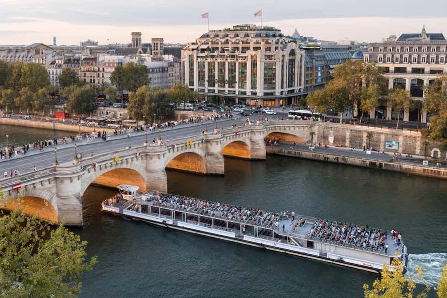 Paris: Seine River Sightseeing Cruise by Bateaux Mouches - The Eiffel Tower finale