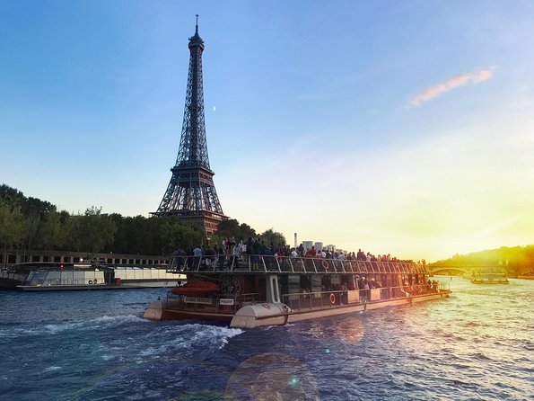 Paris Seine River Sightseeing Cruise with Commentary by Bateaux Parisiens - Inside, outside, and the effect of weather