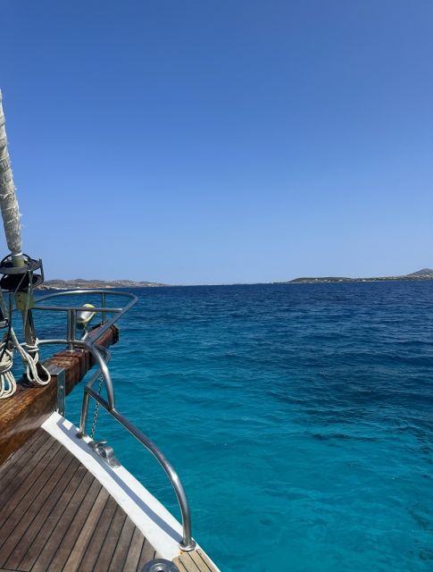 Paroikia: Despotiko & Blue Lagoon Cruise with Meal & Drinks - Boarding Maria or Meraki