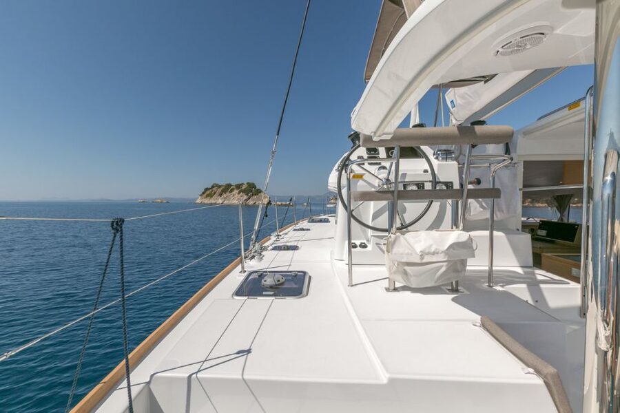 Paros: Private Catamaran Cruise with Lunch, Drinks & SUP - Snorkeling, SUP, and the underwater scooter