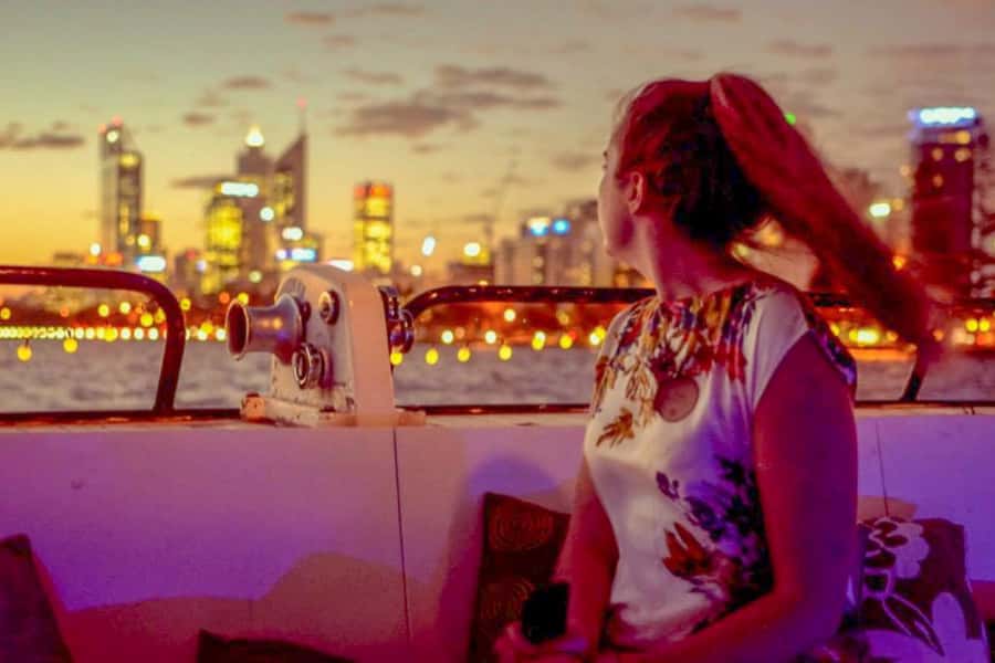 Perth: Swan River Dinner Cruise - Dinner begins with the buffet