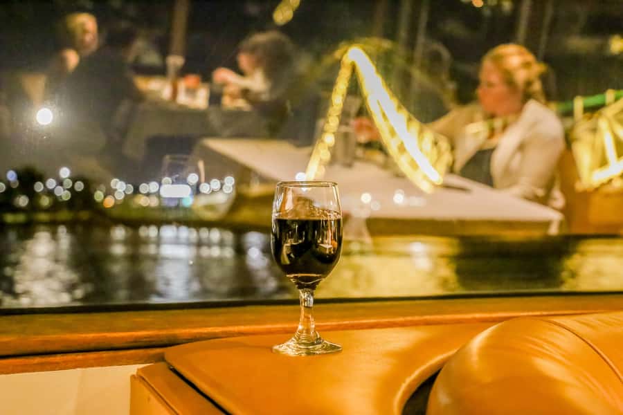 Perth: Swan River Dinner Cruise - Dietary needs and drinks