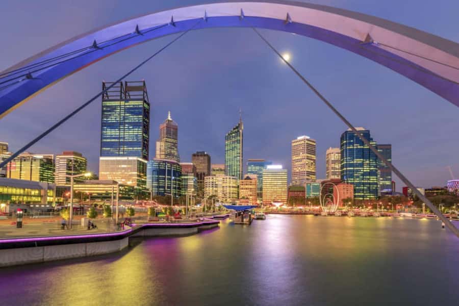 Perth: Swan River Dinner Cruise - Seating, windows, and mobility