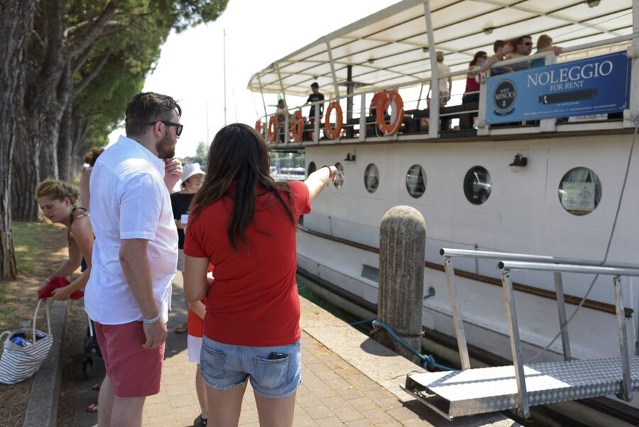 Peschiera: Half-Day Lake Garda Cruise with Lunch - What this Peschiera cruise is really like