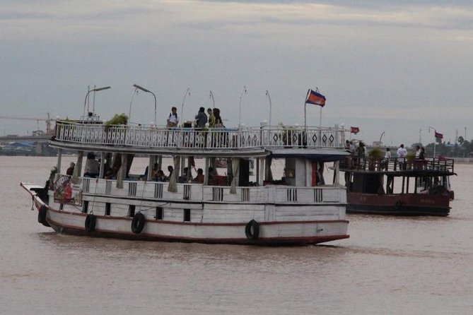 Phnom Penh Dinner Cruise - What the $67 price includes