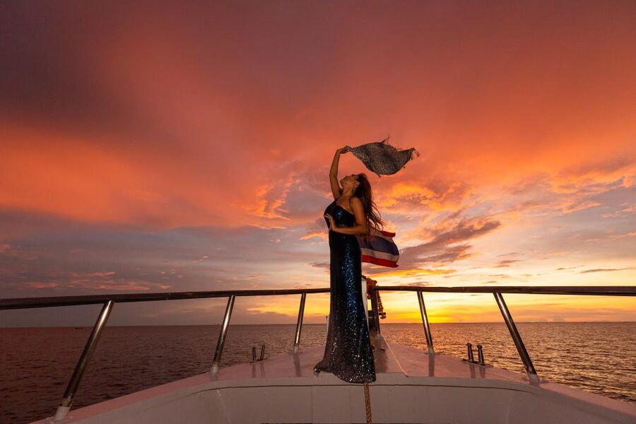 Phuket: Melody Sunset Dinner Cruise - Why the sunset is the main event