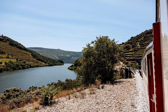 Pinhão: Douro River Cruise with Lunch Included - The local train brings you back to Pinhão