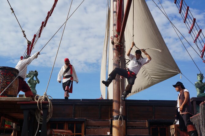 Pirate Ship Premium Dinner Cruise with Show - The pirate show and live music
