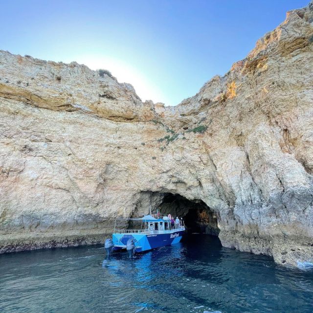 Ponta da Piedade: Half-Day Cruise with Lunch from Lagos - Comfort, group size, and atmosphere