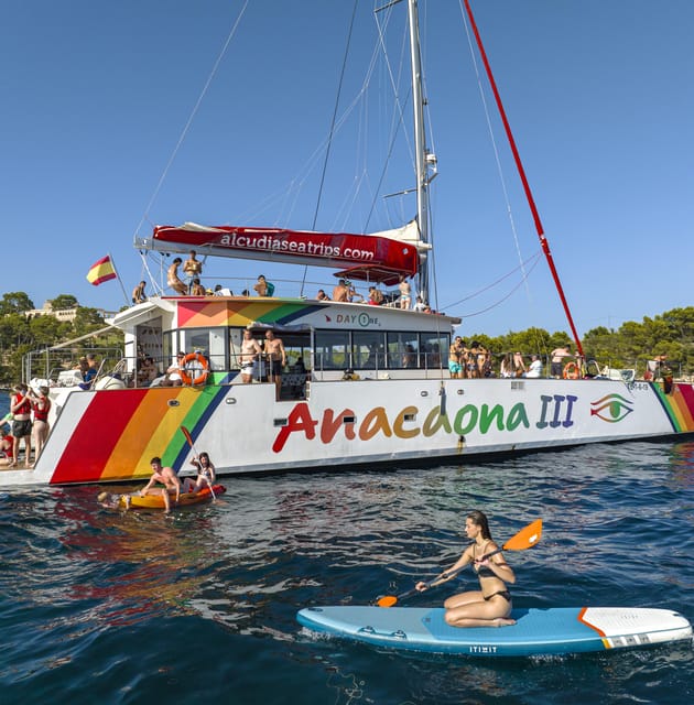 Port d'Alcudia: North Coast Catamaran Cruise with Meal - What lunch or dinner is really like onboard
