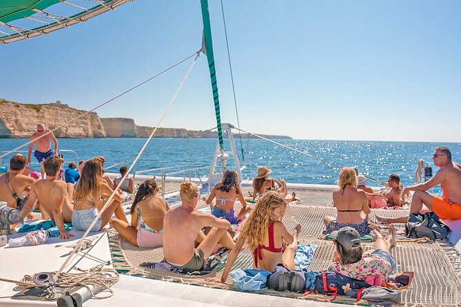 Portimao: Brunch and Benagil Caves - A four-hour look at the Algarve coast