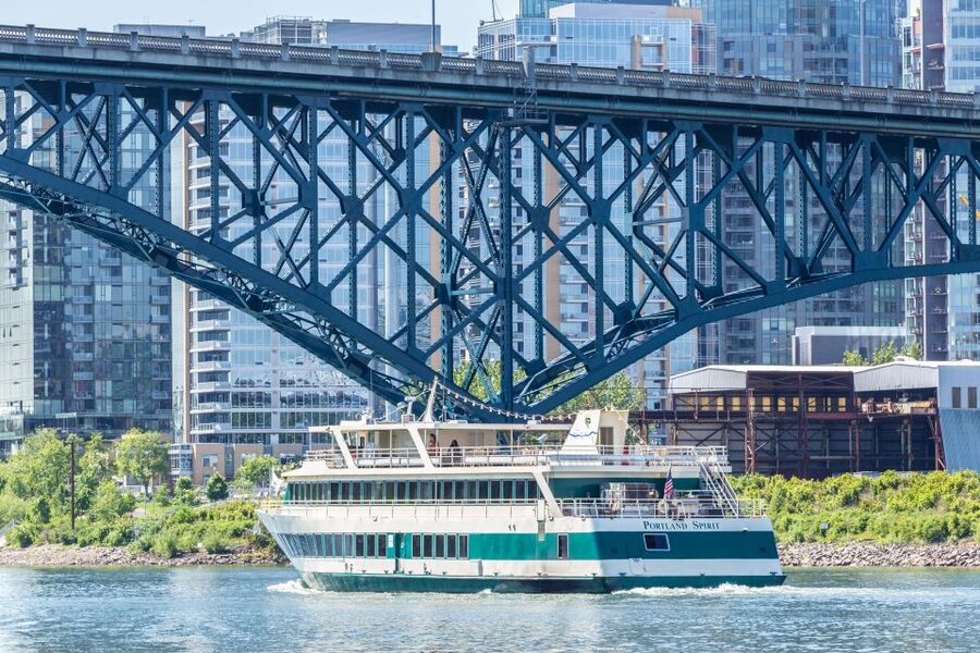 Portland: 2-Hour Lunch Cruise Through Downtown - Practical planning before you board