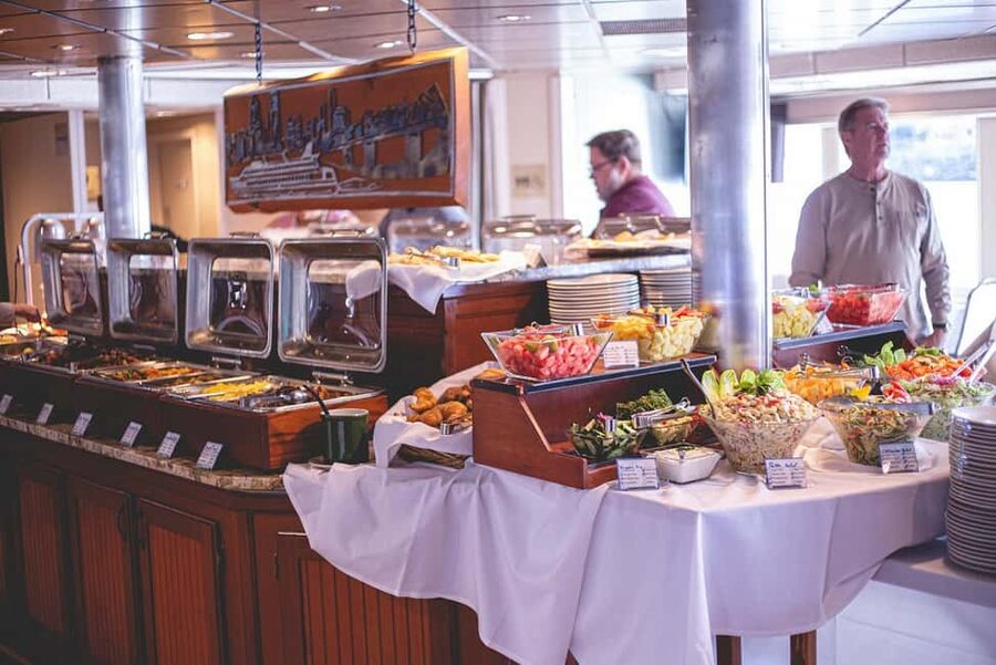 Portland: Brunch Cruise on Willamette River - Should you book the Willamette River brunch cruise?