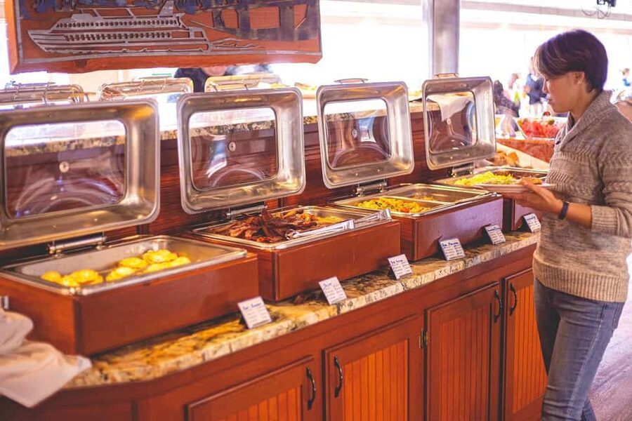 Portland: Brunch Cruise on Willamette River - History beyond the dining room