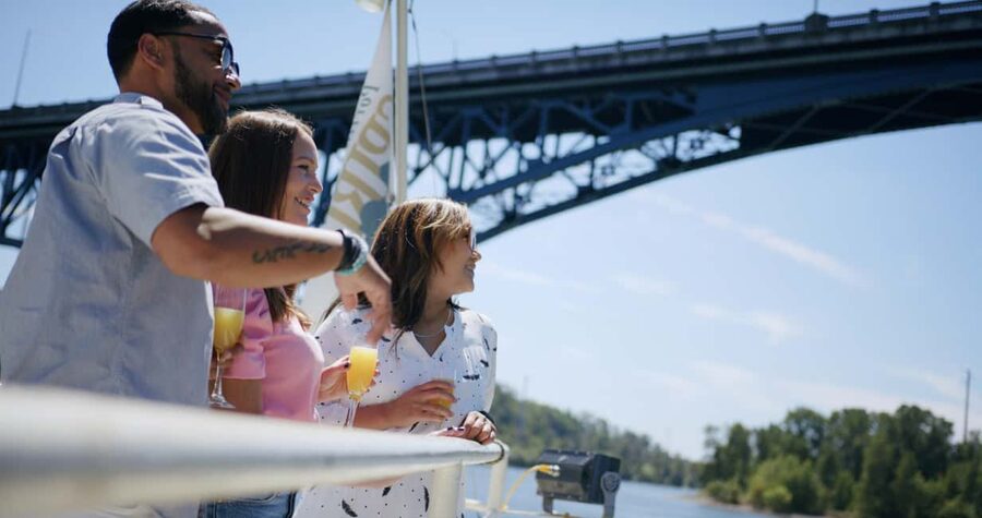 Portland: Brunch Cruise on Willamette River - What the $104 price really includes