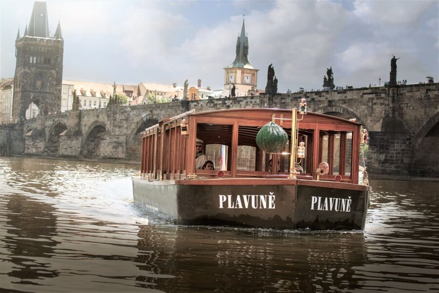 Prague: 6-Hour Tour with River Boat Cruise and Lunch - A Six-Hour Introduction to Prague