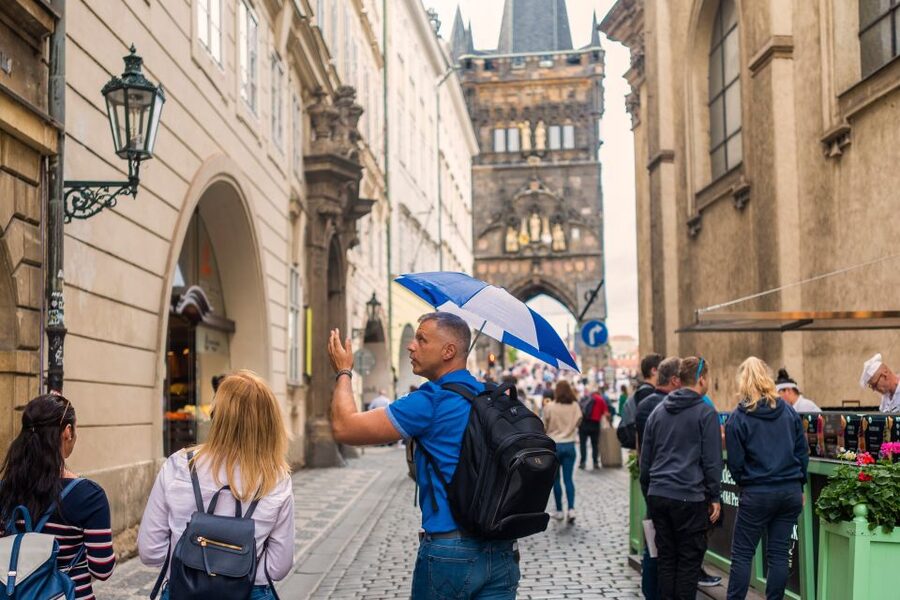 Prague: 6-Hour Tour with River Boat Cruise and Lunch - Who Should Book This Prague Tour