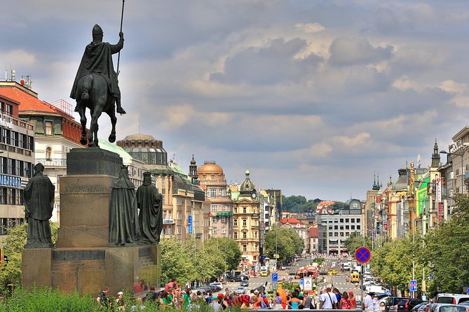 Prague: Bus Tour, Walking Tour, River Cruise and Lunch - The Vltava cruise gives you a needed pause