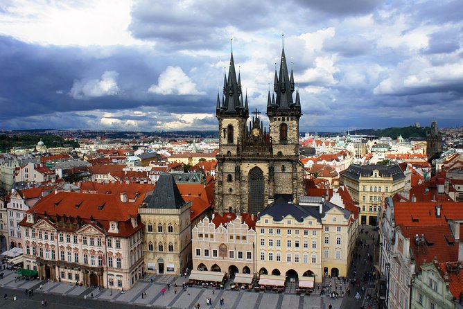 Prague: Bus Tour, Walking Tour, River Cruise and Lunch - Lunch in Mala Strana