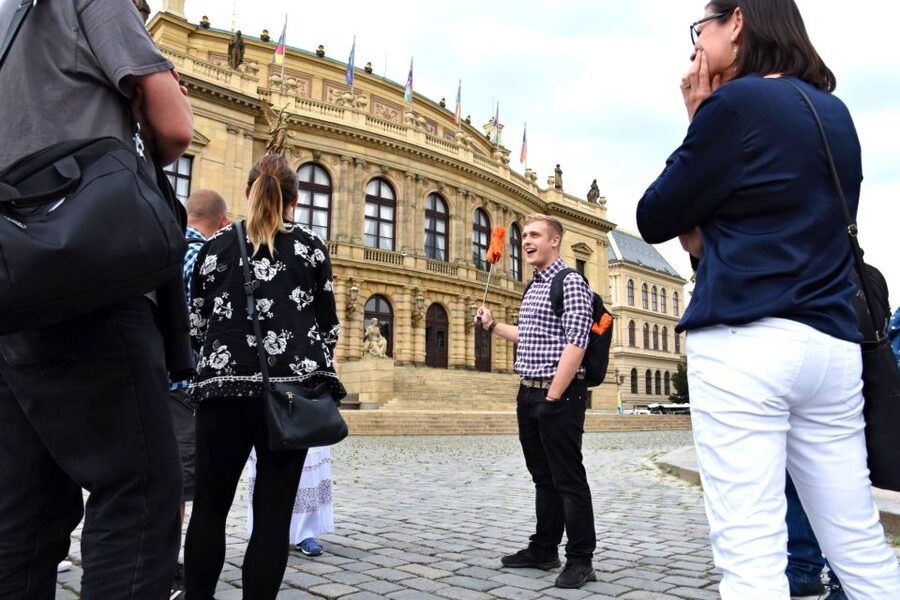 Prague: Castle and Jewish Quarter Tour with Cruise and Lunch - Why this tour works as a first day in Prague