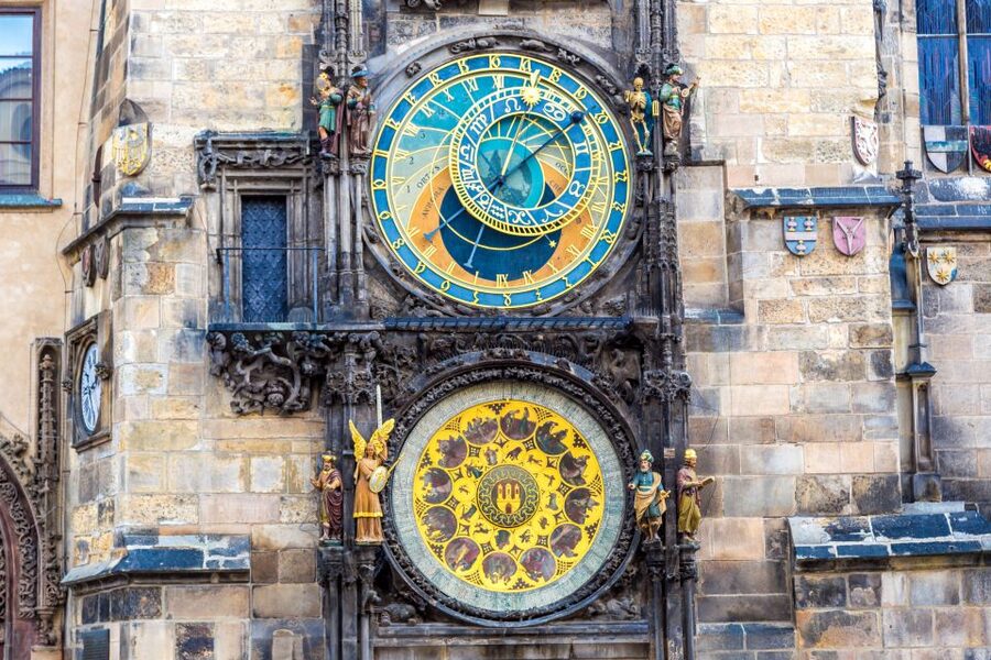 Prague: Castle and Jewish Quarter Tour with Cruise and Lunch - Czech lunch is more than a quick meal break
