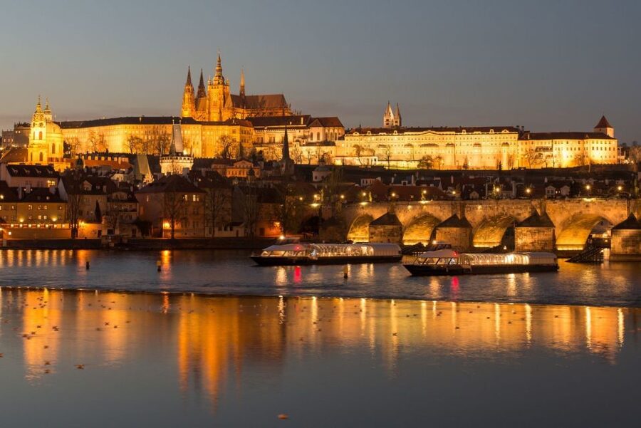 Prague: City Tour and Dinner Cruise with Hotel Pickup - A quick city orientation before the river