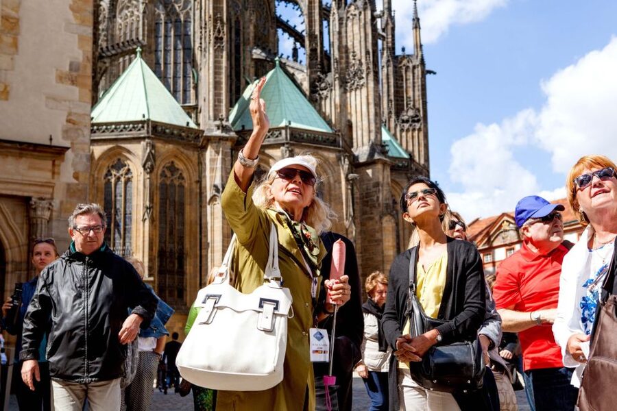 Prague: Full-Day Sightseeing Tour with Cruise and Lunch - The Vltava cruise closes the day gently