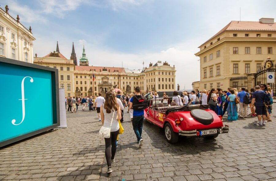 Prague: Guided Bus & Walking Tour with River Cruise & Lunch - What the $135 price really covers