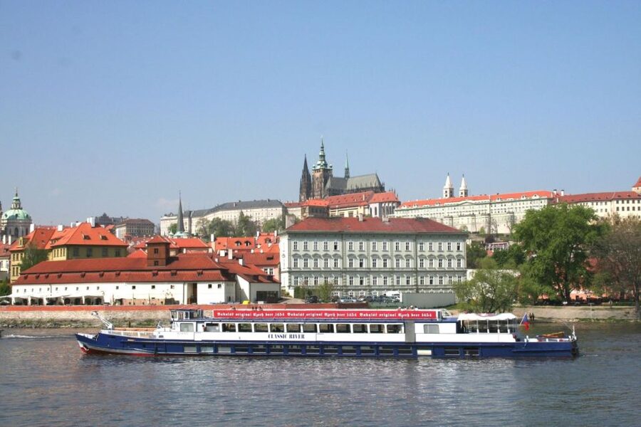 Prague: Sightseeing Boat Cruise with Buffet Dinner - Is $61 a fair price?