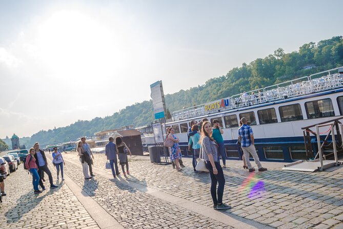 Prague: Sightseeing Boat Cruise with Buffet Dinner - Prague Castle from the river