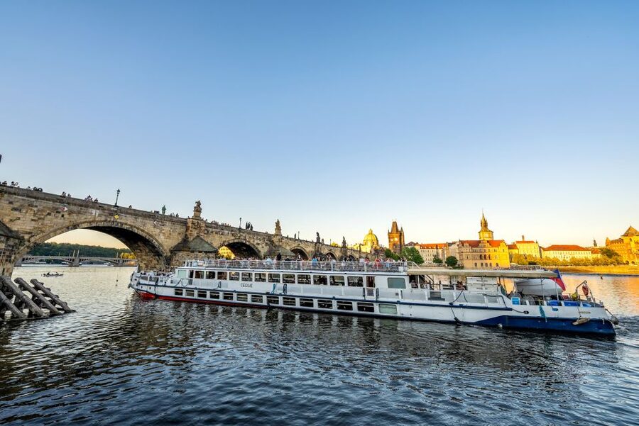 Prague: Vltava River Night Cruise with Buffet - Who will enjoy this cruise most