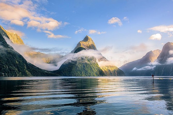 Premium Milford Sound Tour, Cruise & Lunch from Te Anau - Lake Gunn and the Hollyford River add quieter moments