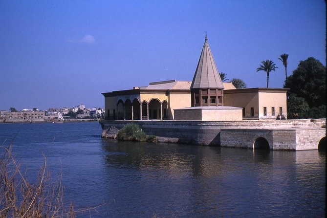 Private Full-Day Cairo Tour Including Giza, Solar Boat Museum, Felucca, and Nile Dinner Cruise - Why this works for a first Cairo visit