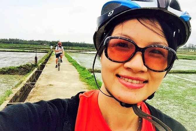 Private Hoi An Bike, Thu Bon River Cruise & Dinner Experience - Tra Que Vegetable Village and Hoi An’s food supply