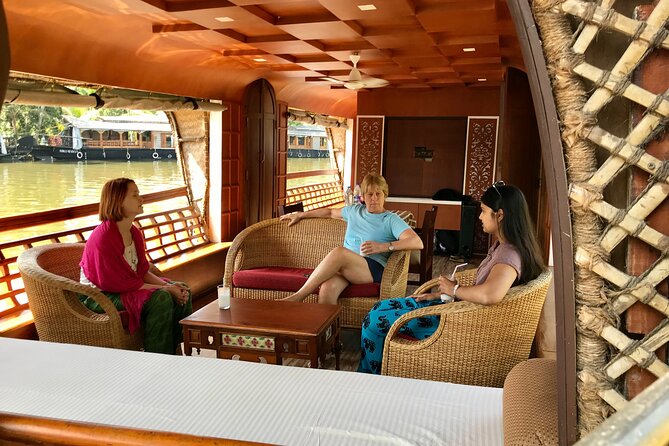 Private Kerala Backwaters Houseboat Cruise with Lunch from Kochi - What the crew adds to a private cruise