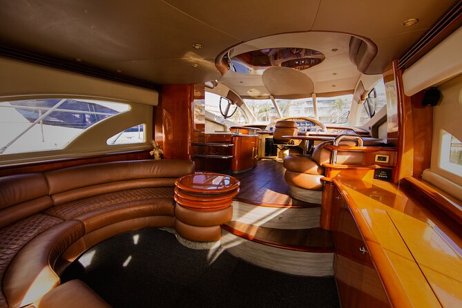 Private Luxury Sunset Dinner Cruise – 51' Leopard Yacht in Cancun - Should you book the Leopard yacht dinner cruise?